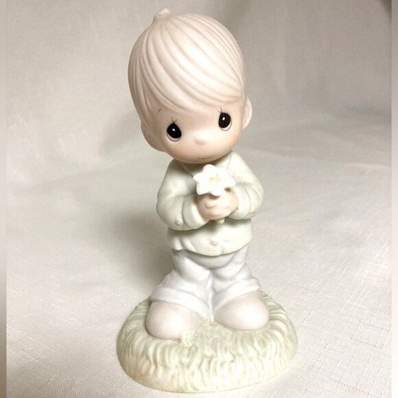 Vtg PRECIOUS MOMENTS Mommy I Love You 1987 Boy Flower Porcelain Figurine Collect - Picture 1 of 11